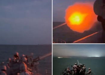 เรือหลวงเทพาลั่นปืนใหญ่สะเทือนลั่น! สนับสนุนภาคพื้นดินยึดจุดยุทธศาสตร์ ก่อนถล่ม “บ้านสามหลัง” จนพินาศ